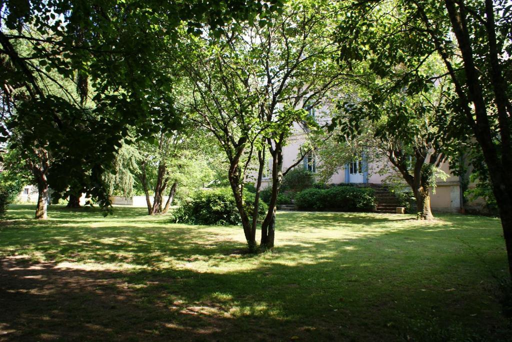 Chateau De Grenier Panzió Saint-Léger Kültér fotó